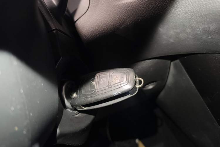 Used Ford Focus 2018 Hatchback Classic 1.6L Automatic Trendy SmartDrive Edition Interior 1