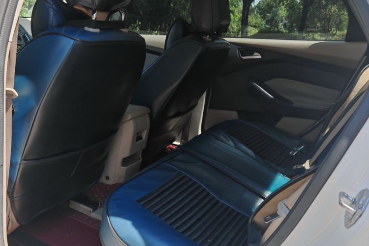 Used Ford Focus 2018 Sedan Classic 1.6L Automatic Comfort Plus Smart Drive Version Interior 1
