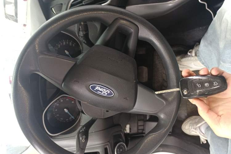 Used Ford Focus 2018 Hatchback Classic 1.6L Automatic Comfort Plus SmartDrive Edition Interior 1
