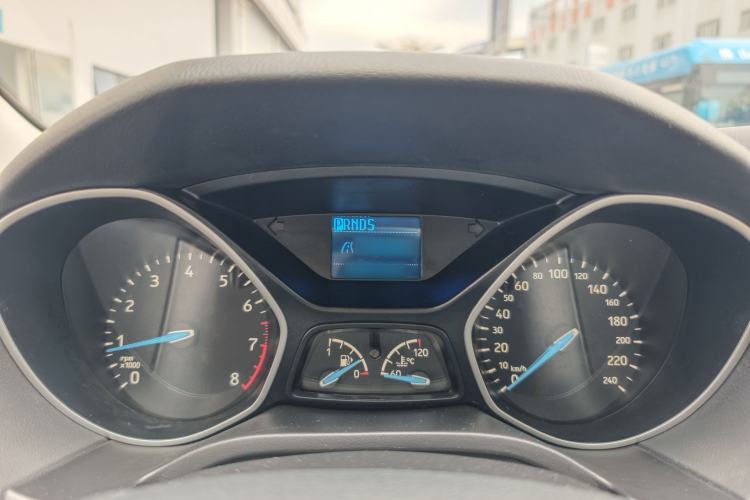Used Ford Focus 2018 Sedan Classic 1.6L Automatic Comfort Plus Smart Drive Version Interior 2