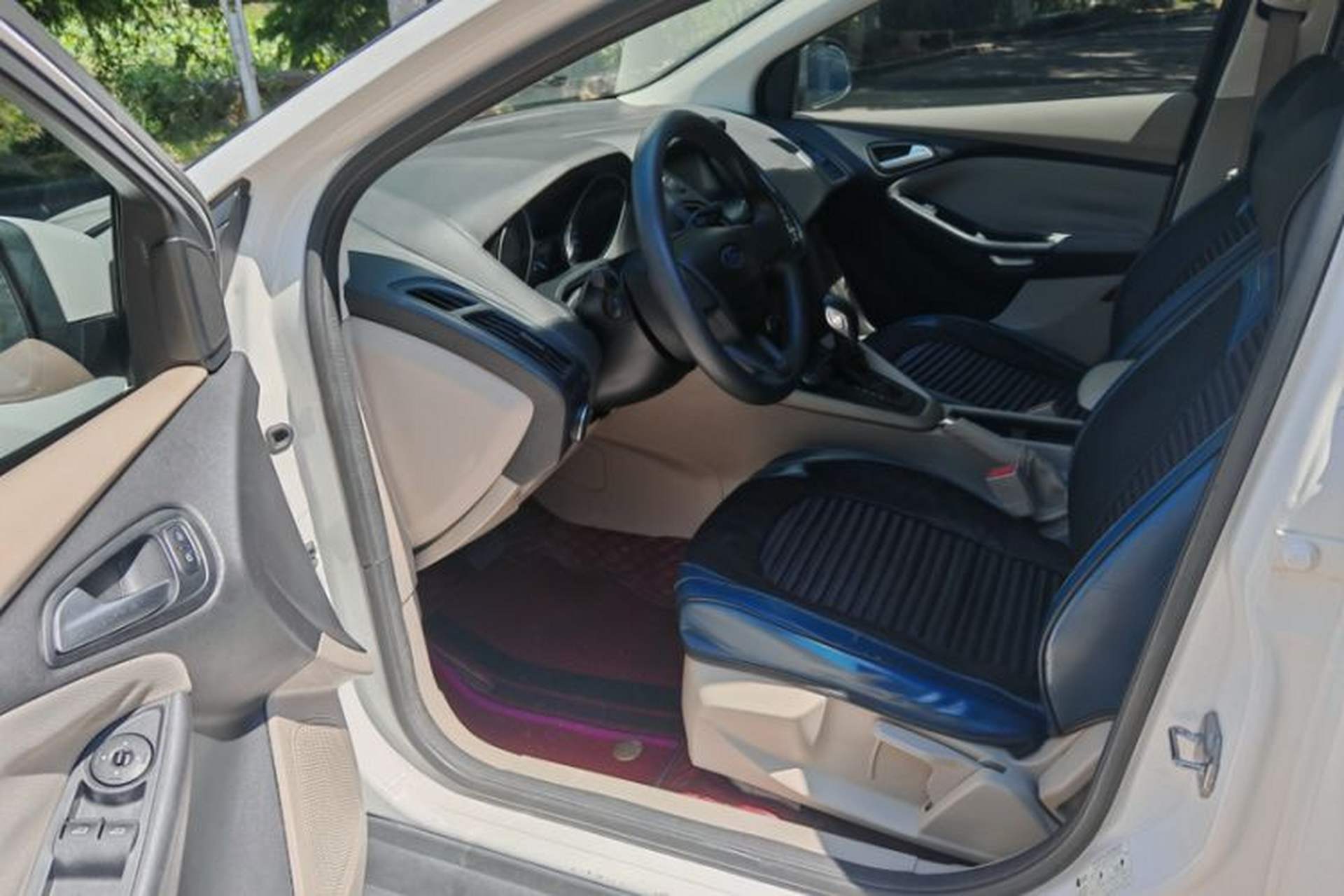 Used Ford Focus 2018 Sedan Classic 1.6L Automatic Comfort Plus Smart Drive Version Interior 3