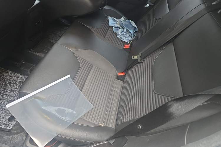 Used Ford Focus 2018 Hatchback Classic EcoBoost 180 Automatic Elite Model Interior 4