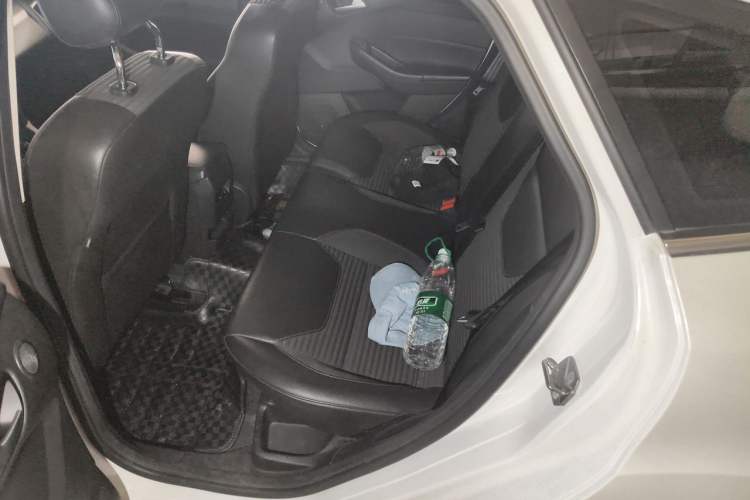 Used Ford Focus 2018 Hatchback Classic EcoBoost 180 Automatic Sport Edition Interior 4