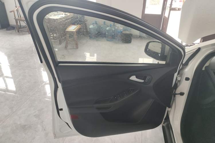 Used Ford Focus 2018 Hatchback Classic 1.6L Automatic Comfort Plus SmartDrive Edition Left Front Door Interior