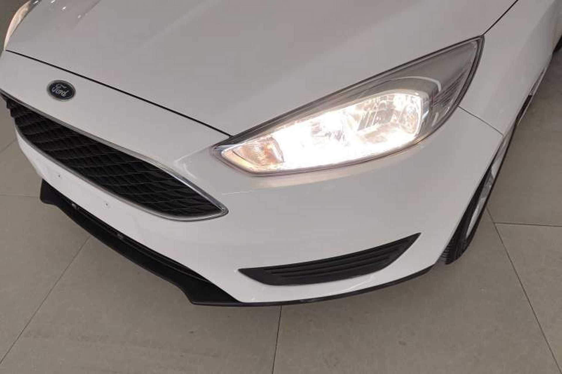 Used Ford Focus 2018 Hatchback Classic 1.6L Automatic Comfort Plus SmartDrive Edition Left Front Headlight