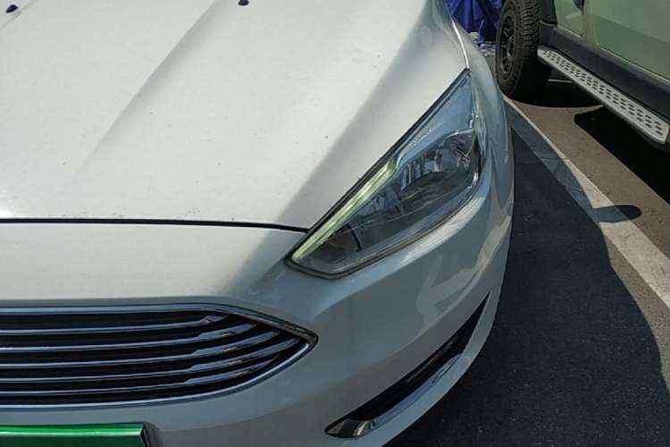 Used Ford Focus 2018 Sedan Classic EcoBoost 180 Automatic Elite Model Left Front Headlight