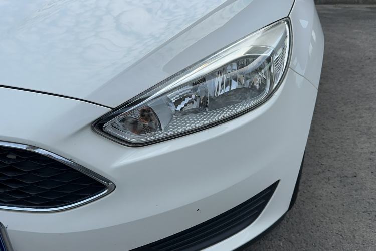 Used Ford Focus 2018 Hatchback Classic 1.6L Automatic Comfort Plus SmartDrive Edition Left Front Headlight