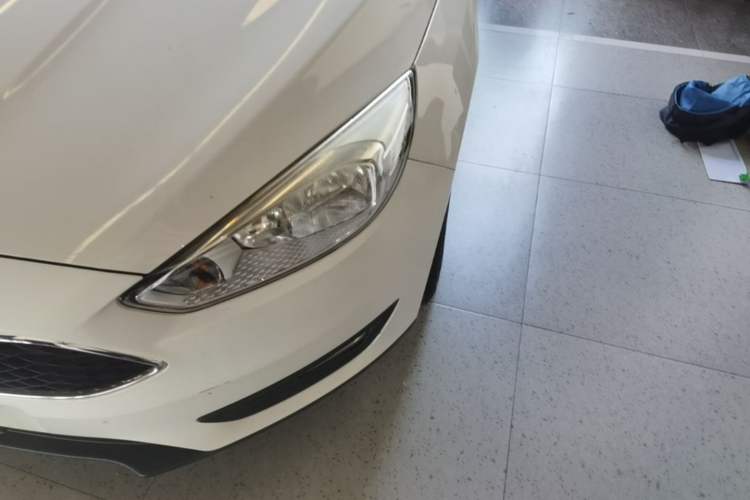 Used Ford Focus 2018 Hatchback Classic 1.6L Automatic Trendy SmartDrive Edition Left Front Headlight