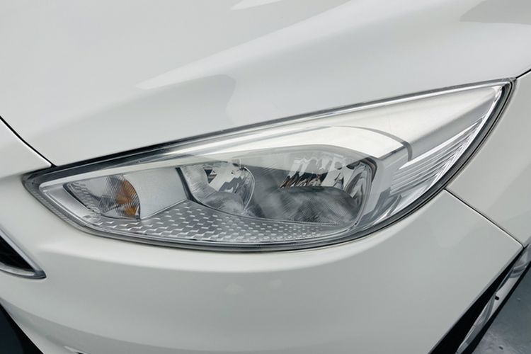 Used Ford Focus 2018 Hatchback Classic 1.6L Automatic Comfort Plus SmartDrive Edition Left Front Headlight