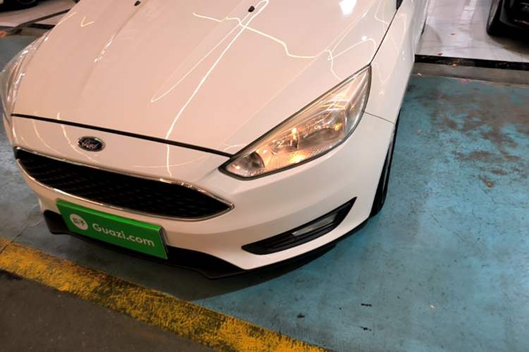 Used Ford Focus 2018 Two-Door Classic EcoBoost 125 Automatic Supercharged Style SmartDrive Edition Left Front Headlight