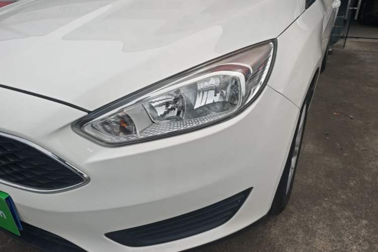 Used Ford Focus 2018 Hatchback Classic 1.6L Automatic Comfort Plus SmartDrive Edition Left Front Headlight