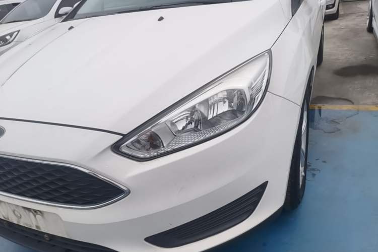 Used Ford Focus 2018 Hatchback Classic 1.6L Manual Comfort Plus SmartDrive Edition Left Front Headlight