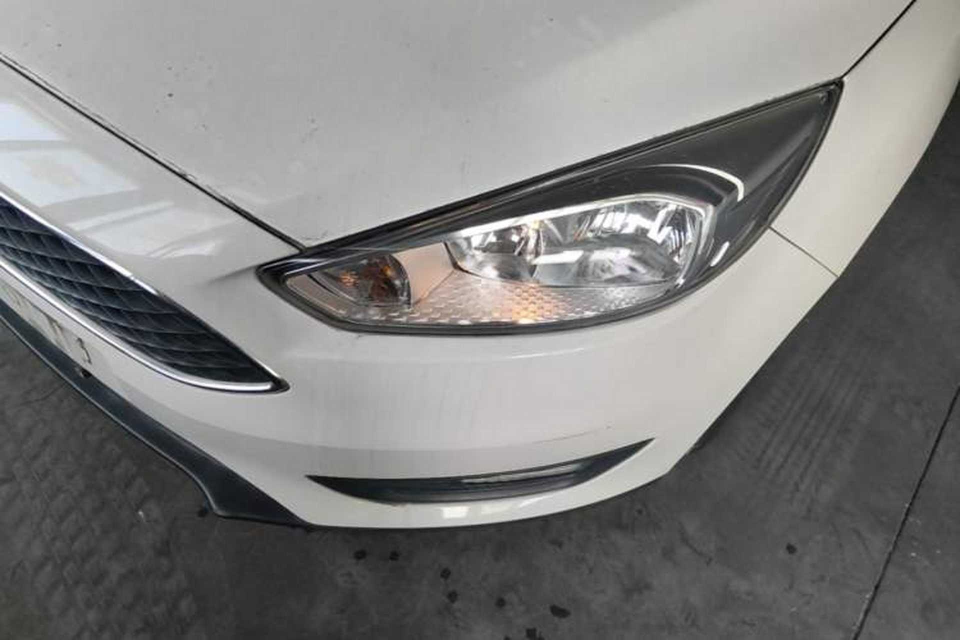 Used Ford Focus 2018 Hatchback Classic 1.6L Automatic Trendy SmartDrive Edition Left Front Headlight