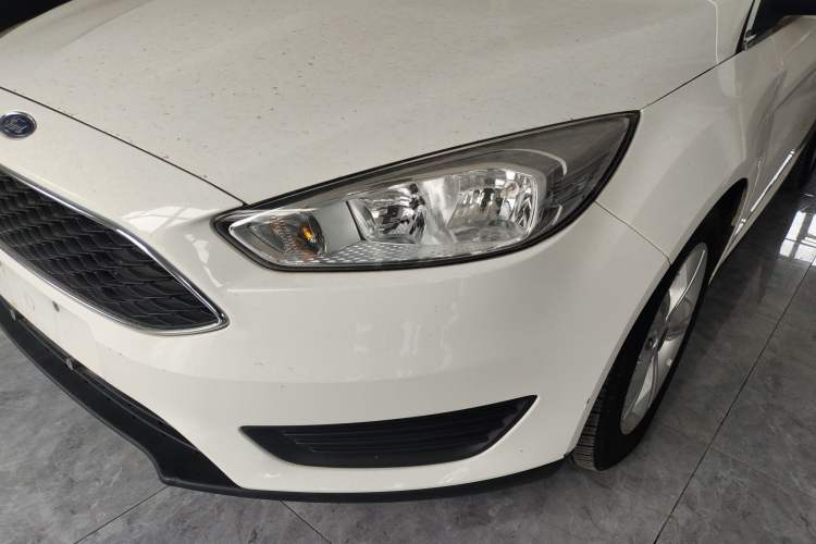 Used Ford Focus 2018 Hatchback Classic 1.6L Automatic Comfort Plus SmartDrive Edition Left Front Headlight