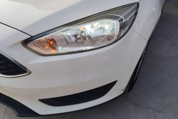 Used Ford Focus 2018 Hatchback Classic 1.6L Automatic Comfort Plus SmartDrive Edition Left Front Headlight