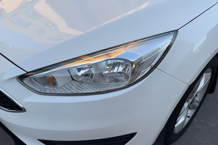 Used Ford Focus 2018 Hatchback Classic 1.6L Automatic Comfort Plus SmartDrive Edition Left Front Headlight