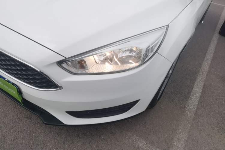 Used Ford Focus 2018 Hatchback Classic 1.6L Automatic Comfort Plus SmartDrive Edition Left Front Headlight
