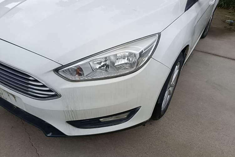 Used Ford Focus 2018 Sedan Classic 1.6L Automatic Trendy SmartDrive Edition Left Front Headlight