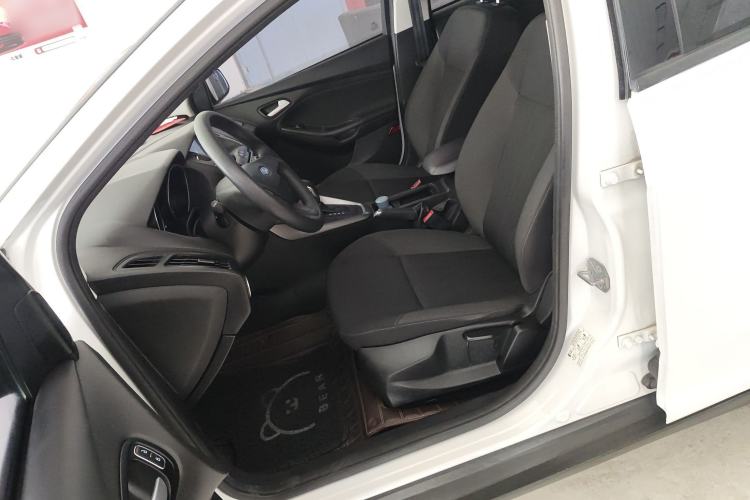 Used Ford Focus 2018 Hatchback Classic 1.6L Automatic Comfort Plus SmartDrive Edition Left Front Seat