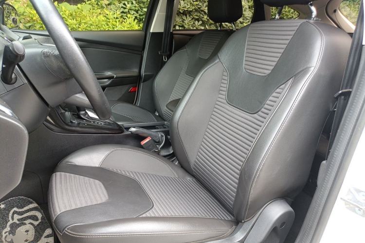 Used Ford Focus 2018 Two-Door Classic EcoBoost 125 Automatic Supercharged Style SmartDrive Edition Left Front Seat