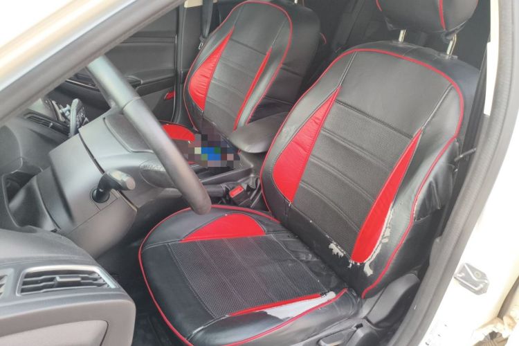 Used Ford Focus 2018 Hatchback Classic 1.6L Manual Fashion Edition SmartDrive Version Left Front Seat