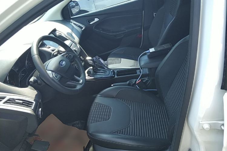Used Ford Focus 2018 Sedan Classic EcoBoost 180 Automatic Elite Model Left Front Seat