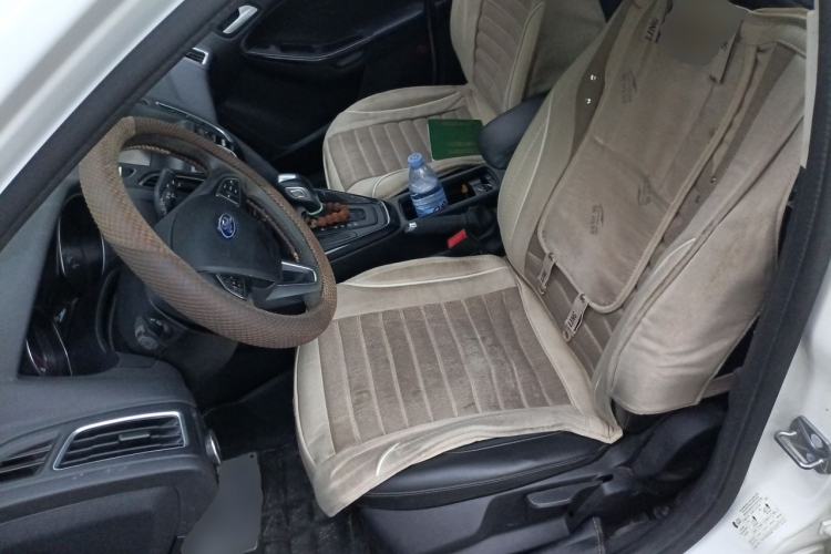 Used Ford Focus 2018 Hatchback Classic 1.6L Automatic Trendy SmartDrive Edition Left Front Seat