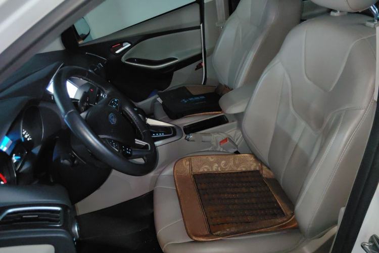 Used Ford Focus 2018 Sedan Classic EcoBoost 180 Automatic Flagship Model Left Front Seat