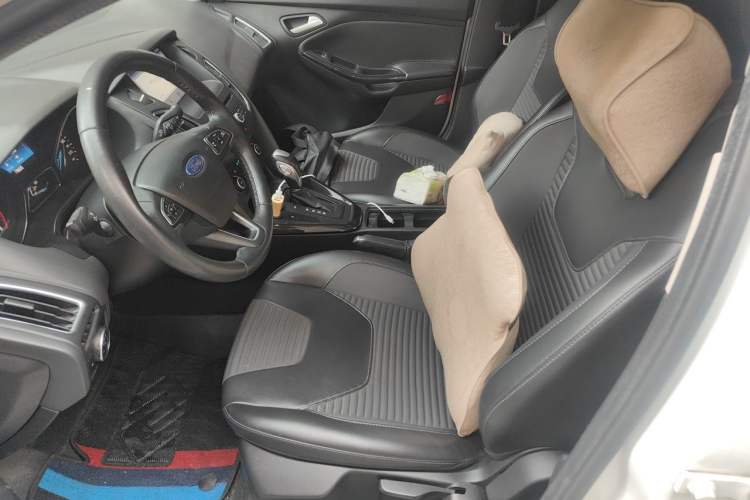 Used Ford Focus 2018 Sedan Classic EcoBoost 180 Automatic Elite Model Left Front Seat