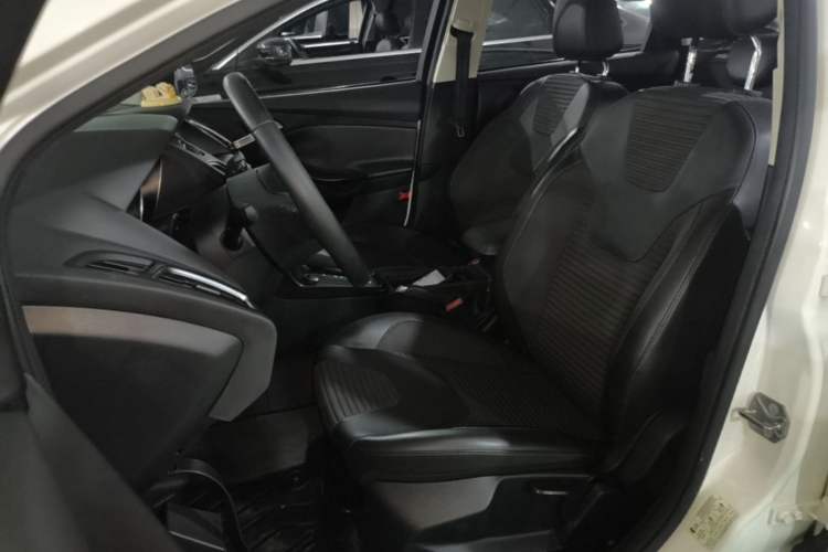Used Ford Focus 2018 Sedan Classic 1.6L Automatic Trendy SmartDrive Edition Left Front Seat