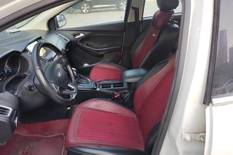 Used Ford Focus 2018 Hatchback Classic EcoBoost 180 Automatic Elite Model Left Front Seat