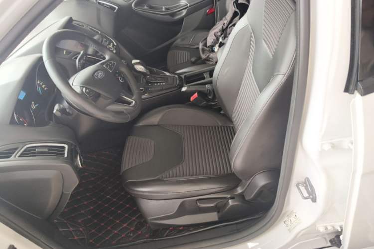 Used Ford Focus 2018 Two-Door Classic EcoBoost 125 Automatic Supercharged Style SmartDrive Edition Left Front Seat