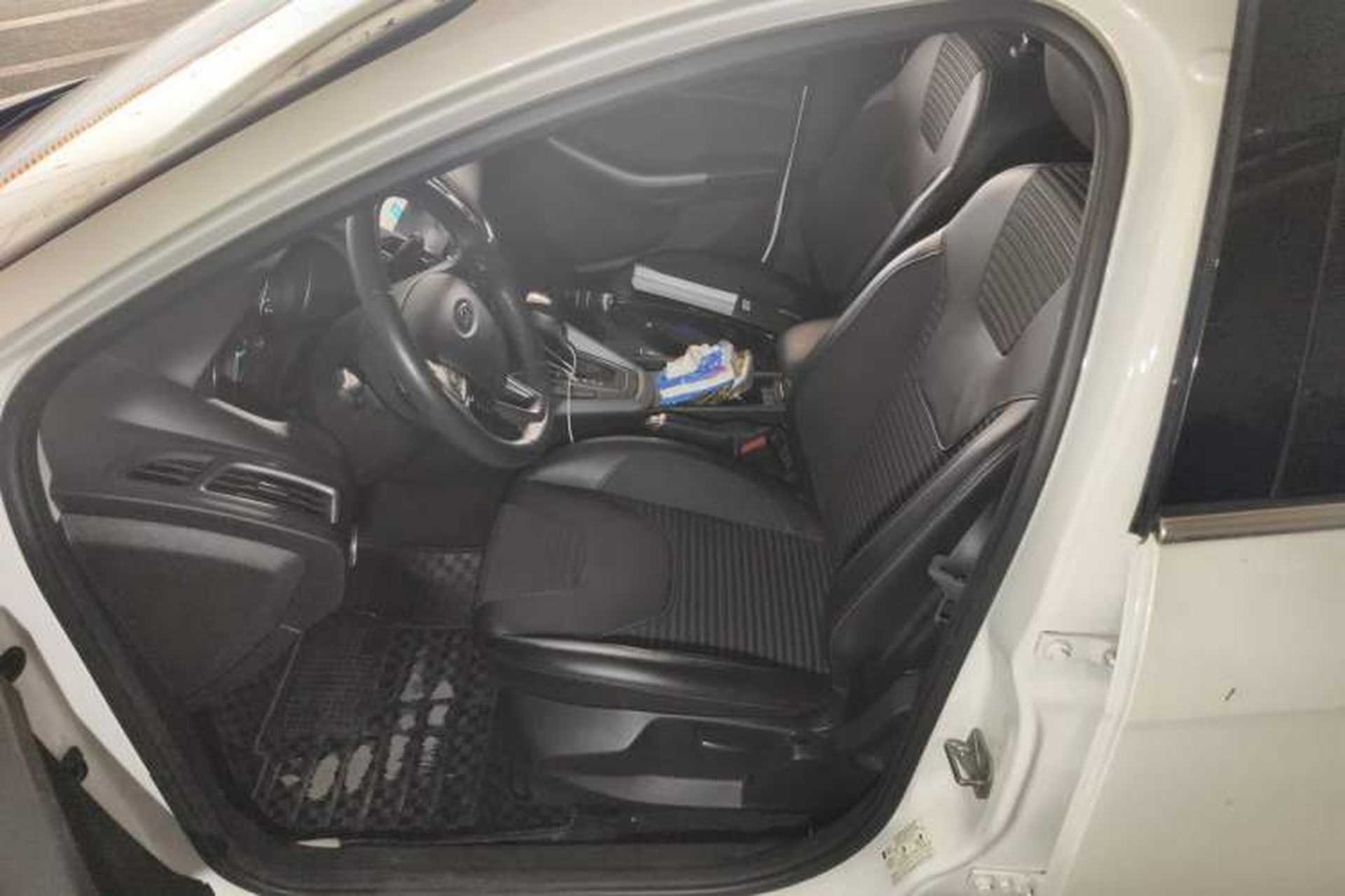 Used Ford Focus 2018 Hatchback Classic EcoBoost 180 Automatic Sport Edition Left Front Seat