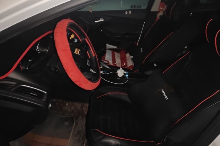 Used Ford Focus 2018 Hatchback Classic 1.6L Automatic Trendy SmartDrive Edition Left Front Seat