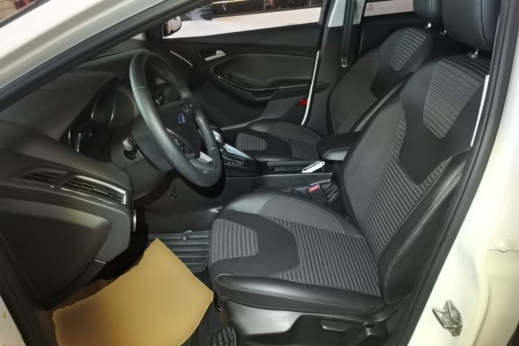 Used Ford Focus 2018 Sedan Classic EcoBoost 180 Automatic Elite Model Left Front Seat