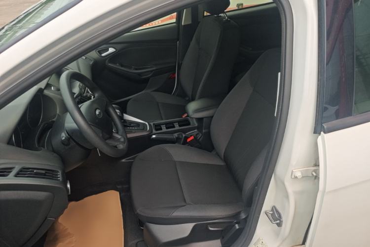 Used Ford Focus 2018 Hatchback Classic 1.6L Automatic Comfort Plus SmartDrive Edition Left Front Seat