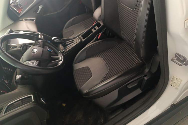 Used Ford Focus 2018 Hatchback Classic 1.6L Automatic Trendy SmartDrive Edition Left Front Seat