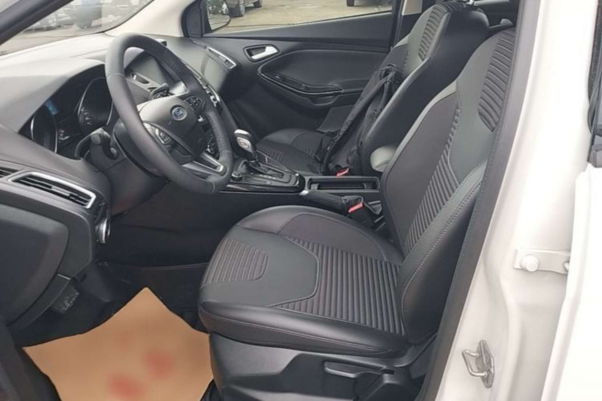 Used Ford Focus 2018 Hatchback Classic 1.6L Automatic Trendy SmartDrive Edition Left Front Seat