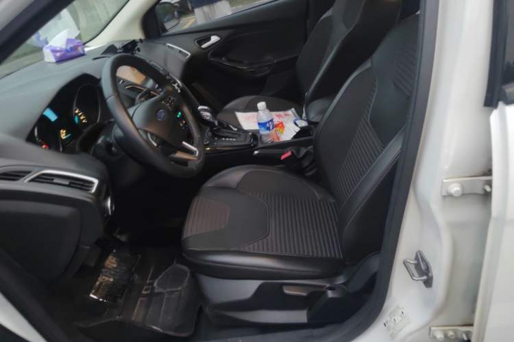 Used Ford Focus 2018 Two-Door Classic EcoBoost 125 Automatic Supercharged Style SmartDrive Edition Left Front Seat