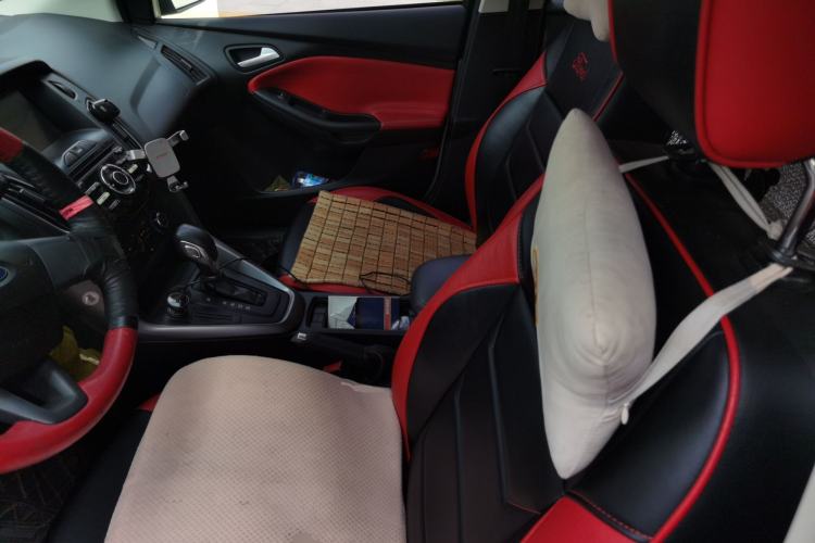 Used Ford Focus 2018 Hatchback Classic 1.6L Automatic Comfort Plus SmartDrive Edition Left Front Seat
