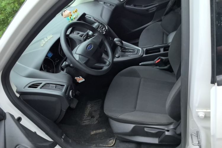 Used Ford Focus 2018 Hatchback Classic 1.6L Automatic Comfort Plus SmartDrive Edition Left Front Seat
