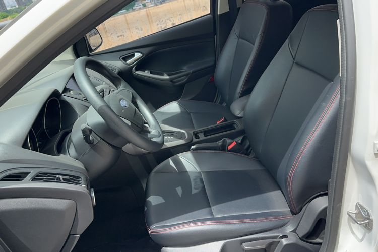 Used Ford Focus 2018 Hatchback Classic 1.6L Automatic Comfort Plus SmartDrive Edition Left Front Seat