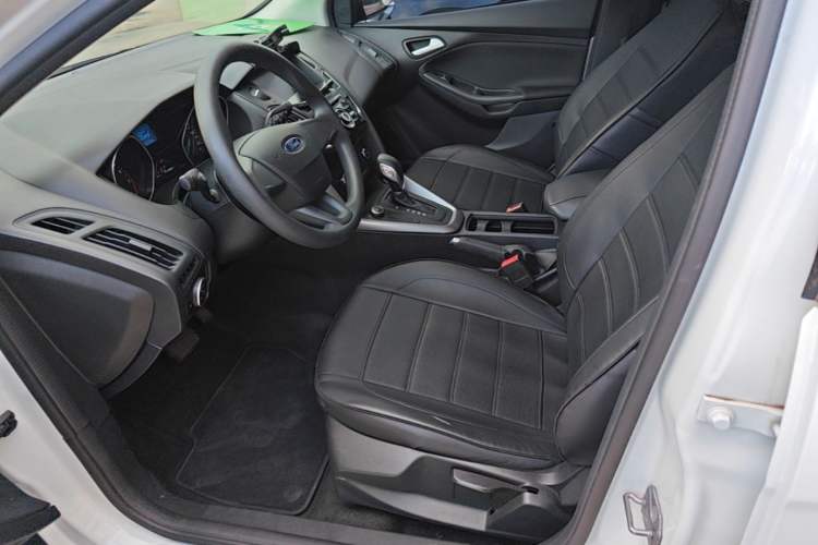 Used Ford Focus 2018 Hatchback Classic 1.6L Automatic Comfort Plus SmartDrive Edition Left Front Seat