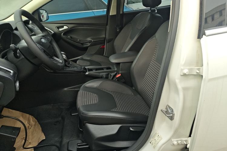 Used Ford Focus 2018 Hatchback Classic EcoBoost 180 Automatic Elite Model Left Front Seat