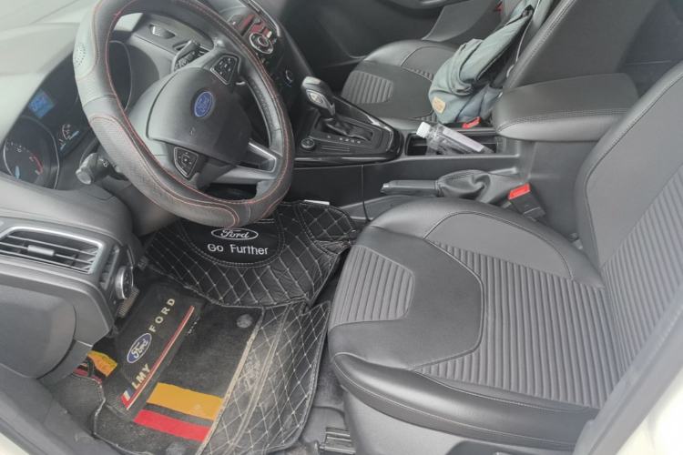 Used Ford Focus 2018 Hatchback Classic 1.6L Automatic Trendy SmartDrive Edition Left Front Seat