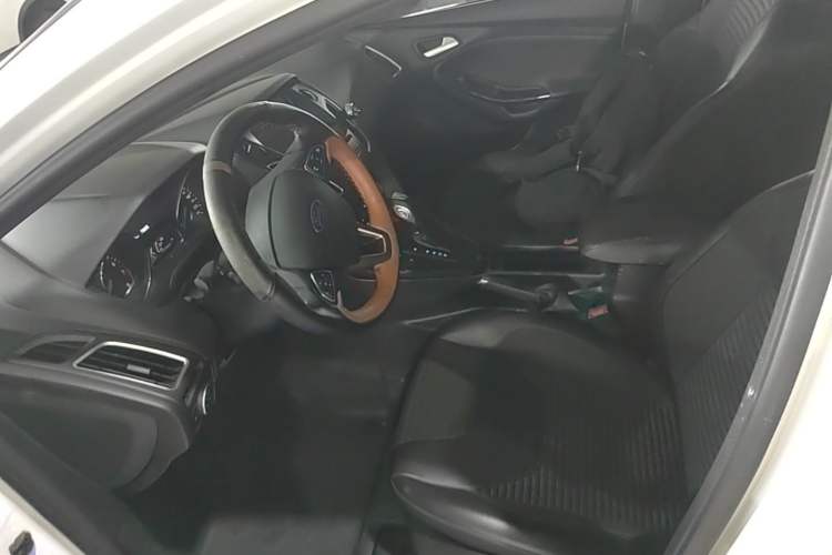 Used Ford Focus 2018 Hatchback Classic EcoBoost 180 Automatic Elite Model Left Front Seat