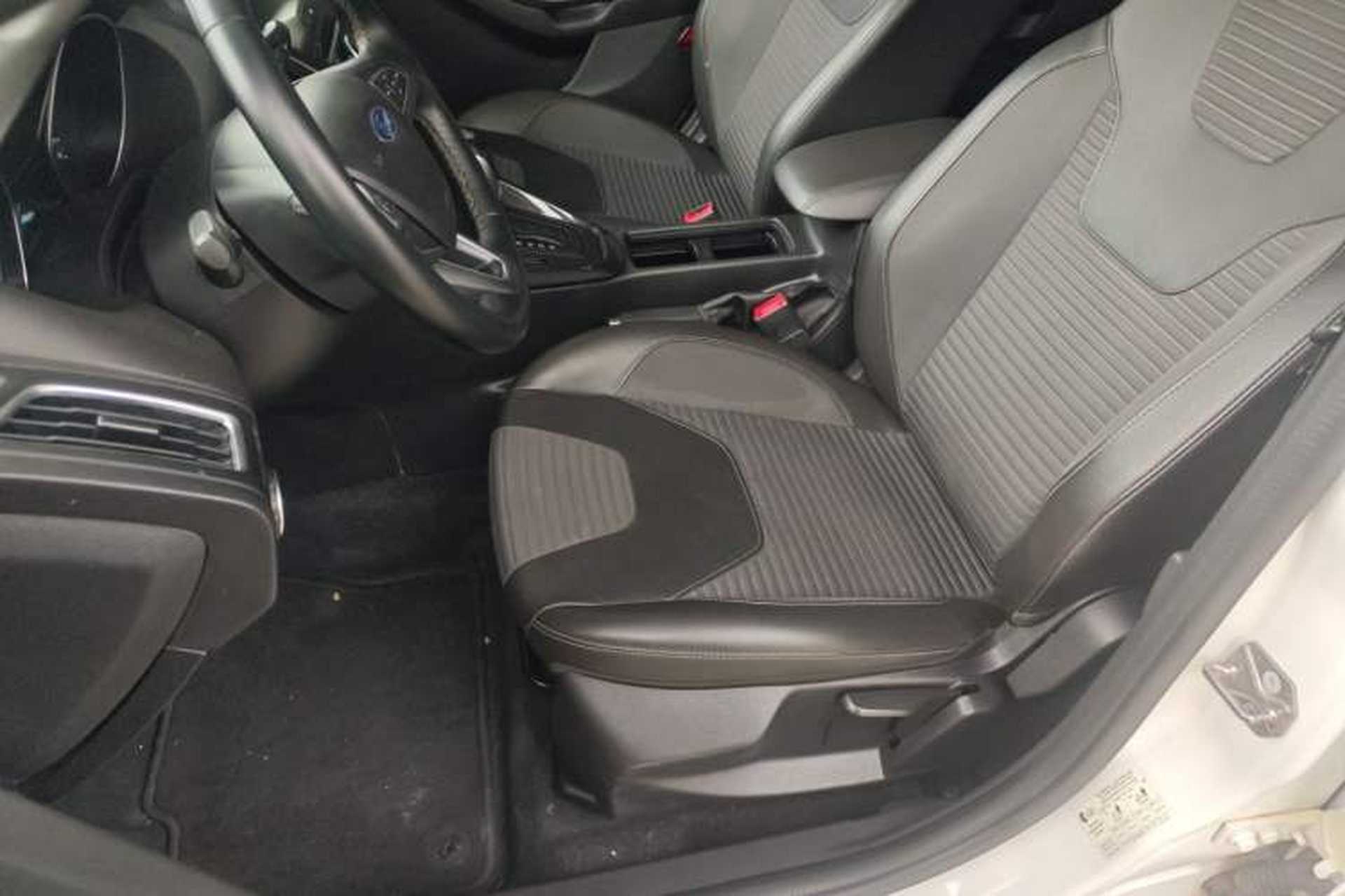 Used Ford Focus 2018 Hatchback Classic 1.6L Automatic Trendy SmartDrive Edition Left Front Seat