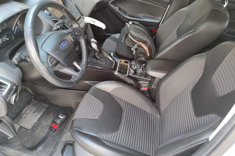 Used Ford Focus 2018 Sedan Classic EcoBoost 180 Automatic Elite Model Left Front Seat