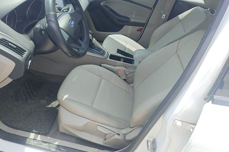 Used Ford Focus 2018 Sedan Classic 1.6L Automatic Comfort Plus Smart Drive Version Left Front Seat
