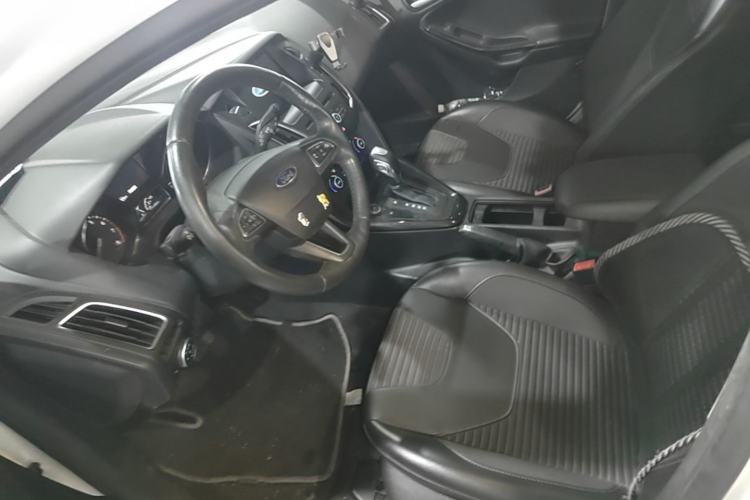 Used Ford Focus 2018 Hatchback Classic EcoBoost 180 Automatic Elite Model Left Front Seat